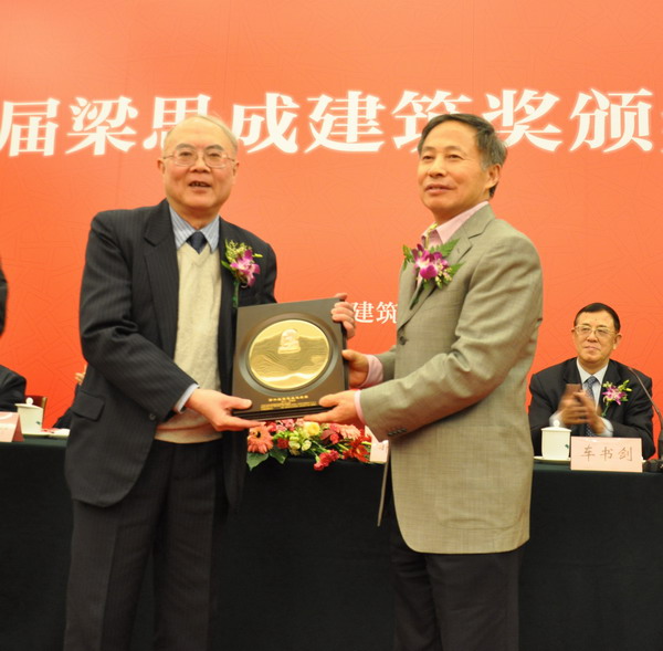 pg国际-不凡成就非凡,相信品牌的力量